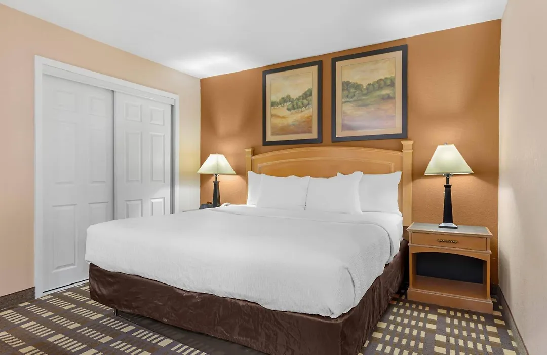 Quality Inn & Suites Plano East - Richardson-1