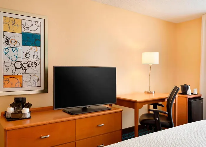 Fairfield Inn & Suites By Marriott Dallas Plano West